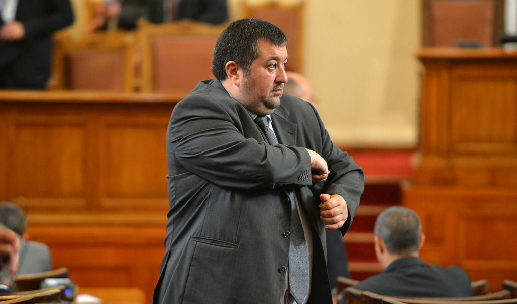 ЕМИЛ ИВАНОВ