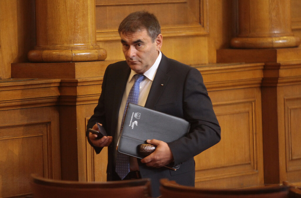 Данаил Папазов