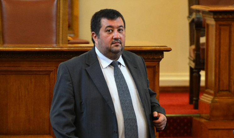ЕМИЛ ИВАНОВ