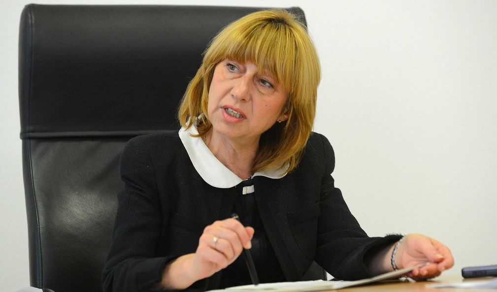 Анелия Клисарова