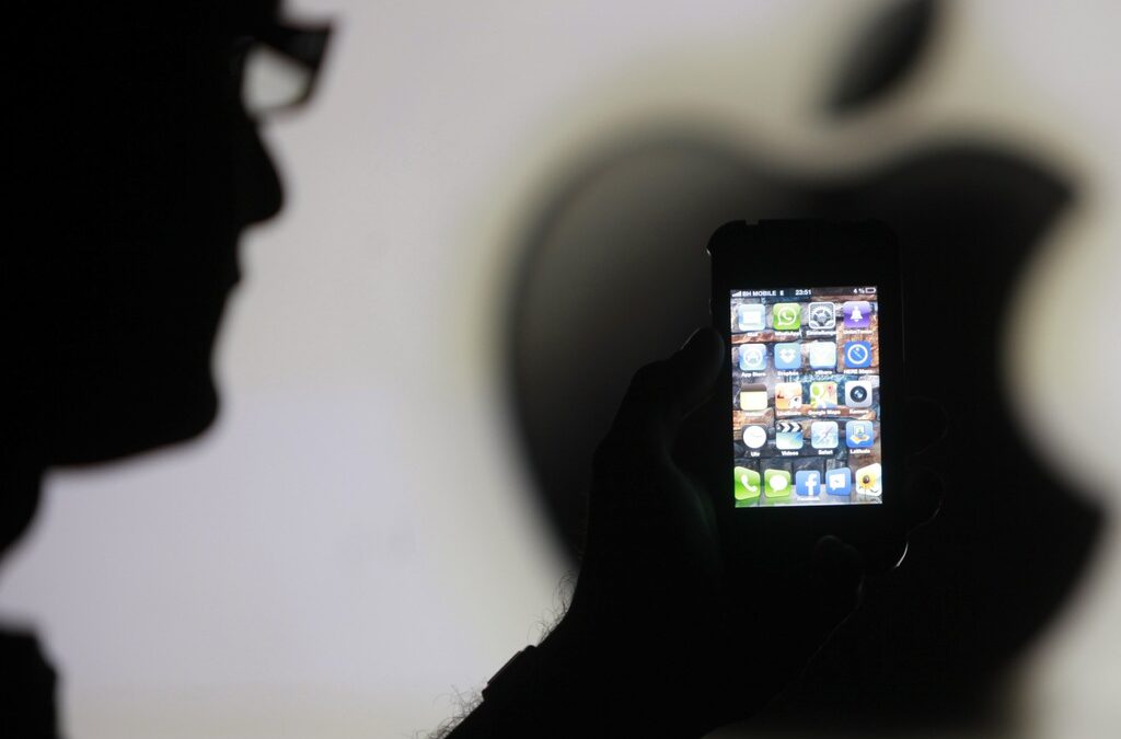 Делът на Apple на пазара на смартфони спадна най-много за последните 4 години