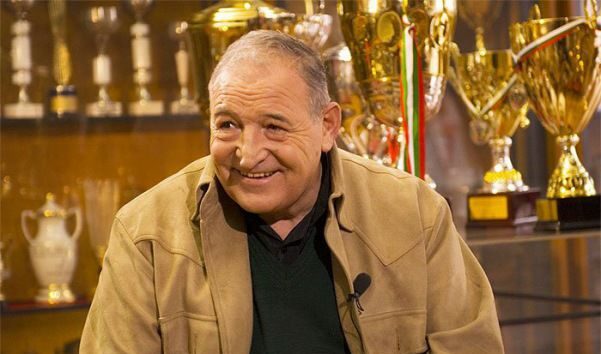 Почетният президент на ЦСКА Димитър Пенев заяви, че подкрепя превръщането на клуба в публично акционерно дружество