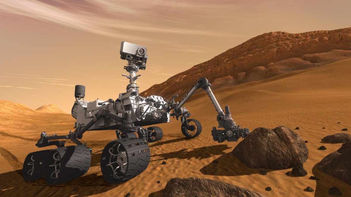 Марсоходът Curiosity завършва първата година от своята мисия (видео)