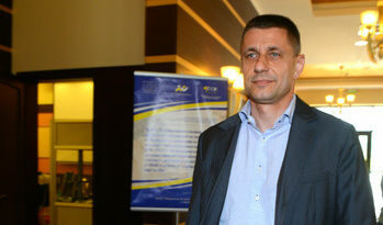 Волейболният треньор Радостин Стойчев е уверен, че в България скоро ще има промени
