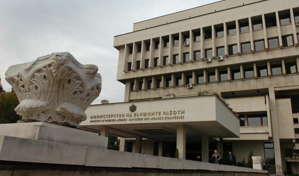 Външното министерство препоръчва временно преустановяване на пътуванията до Кайро Външното министерство препоръчва временно преустановяване на пътуванията до Кайро