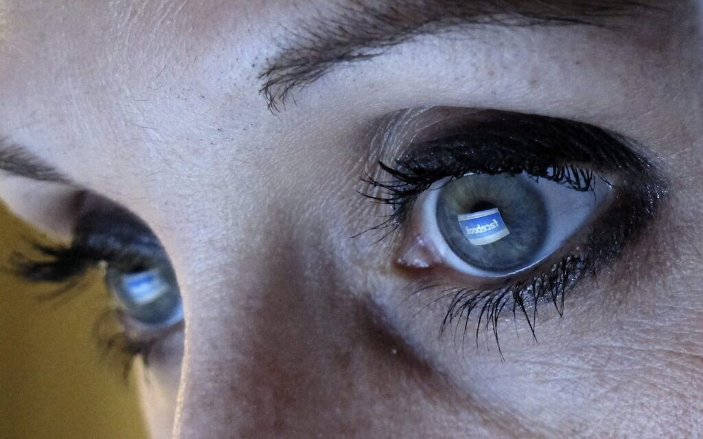Разпространението на спам във Facebook е бизнес за $200 млн.