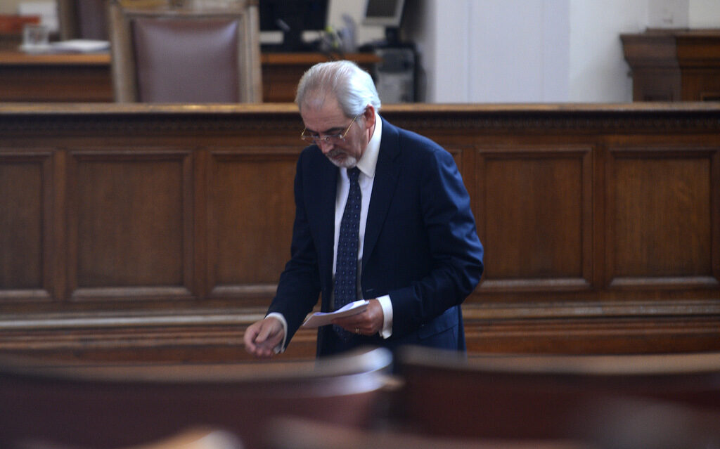 Лютви Местан Лютви Местан