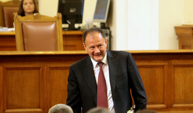 Михаил Миков