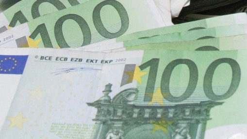 Митничари заловиха гражданин на Венецуела, пренасял 407 000 евро в ръчния си багаж
