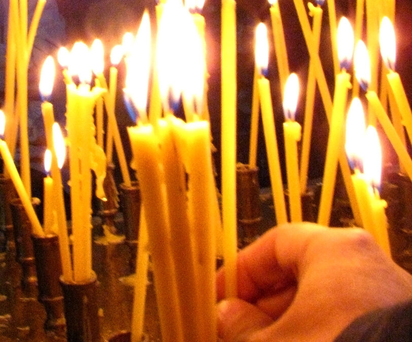 На този ден се почита паметта на българските военнослужещи, загинали във войните и при служба в мирно време.