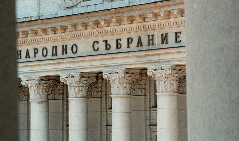 Посланикът на Испания: Ефектът от забраната ви за земята е нулев Посланикът на Испания: Ефектът от забраната ви за земята е нулев