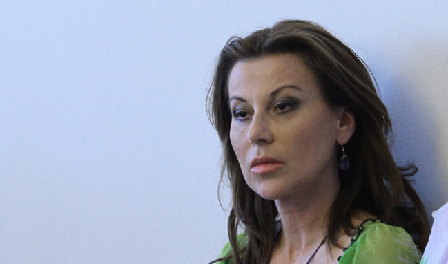 Раева смята да направи бенефис на Митева през август