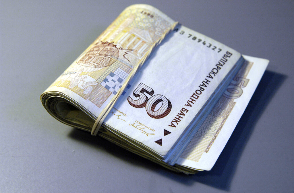 Бившата пиарка на Мирослав Найденов спечели нови поръчки за 500 хил. лв.