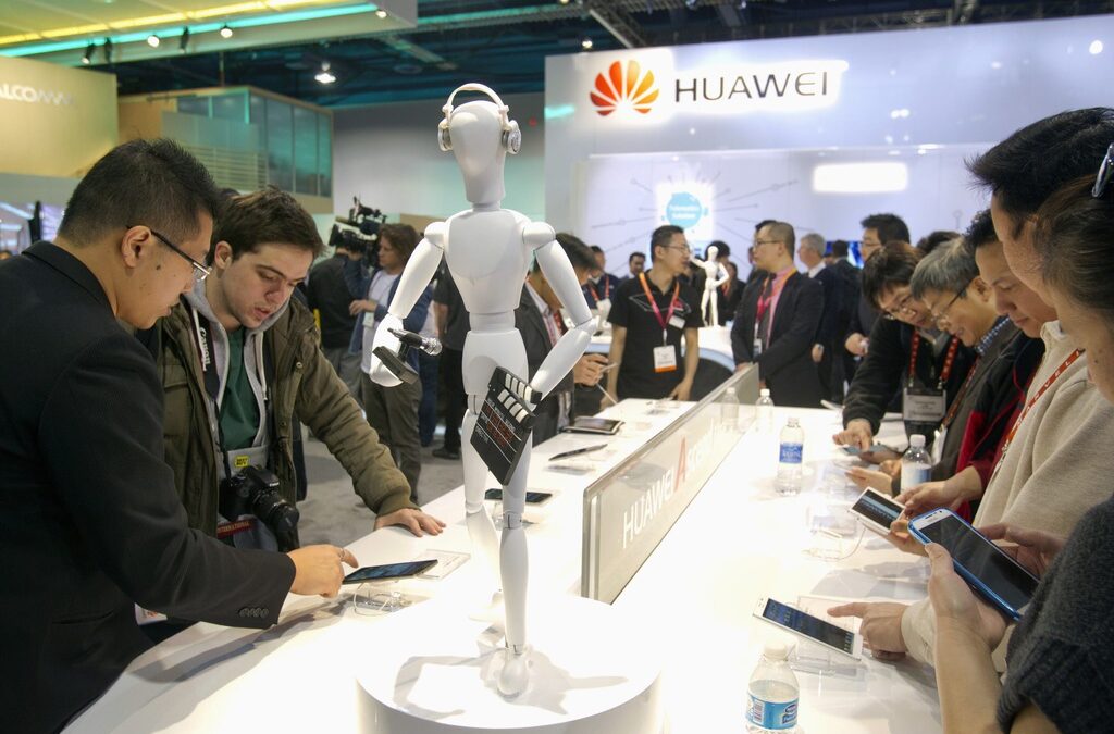 Huawei най-вероятно ще остави в САЩ само бизнеса си със смартфони за крайни клиенти и лабораториите за проучвания и разработки.