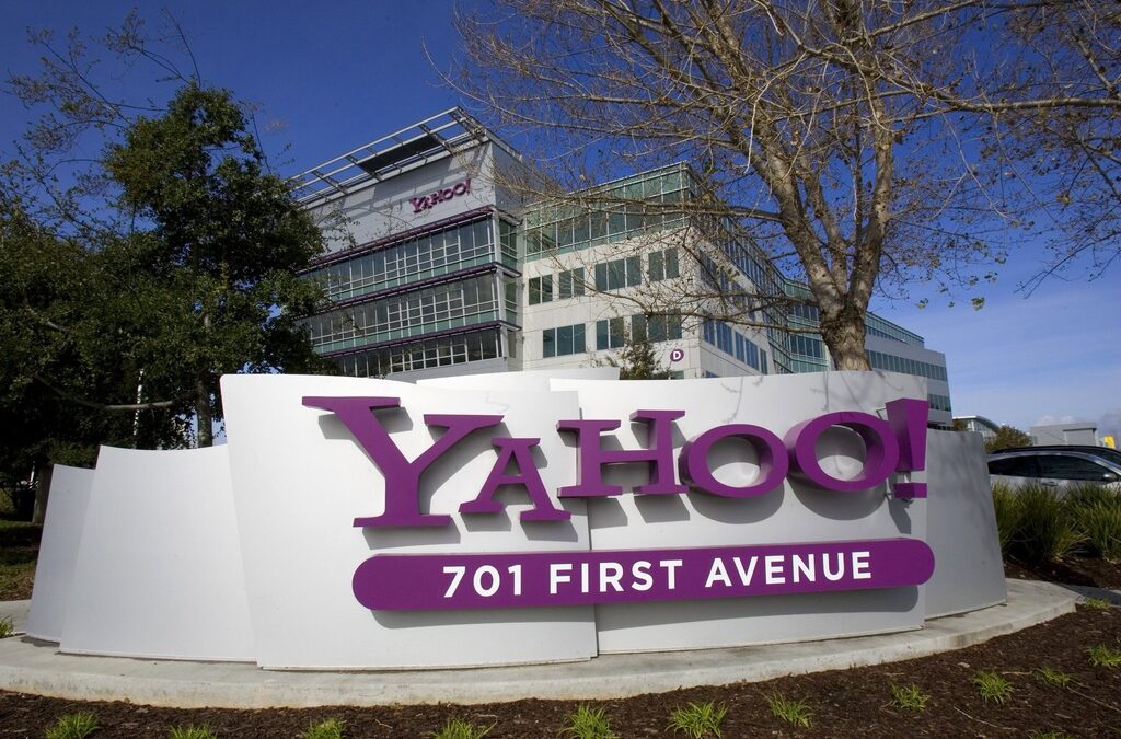 Yahoo ще промени търсачката си по модел на Facebook и Google