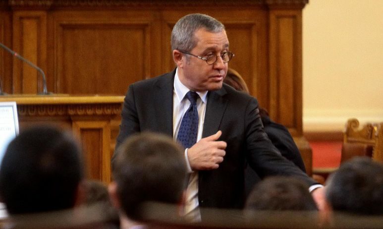 Йордан Цонев в пленарна зала