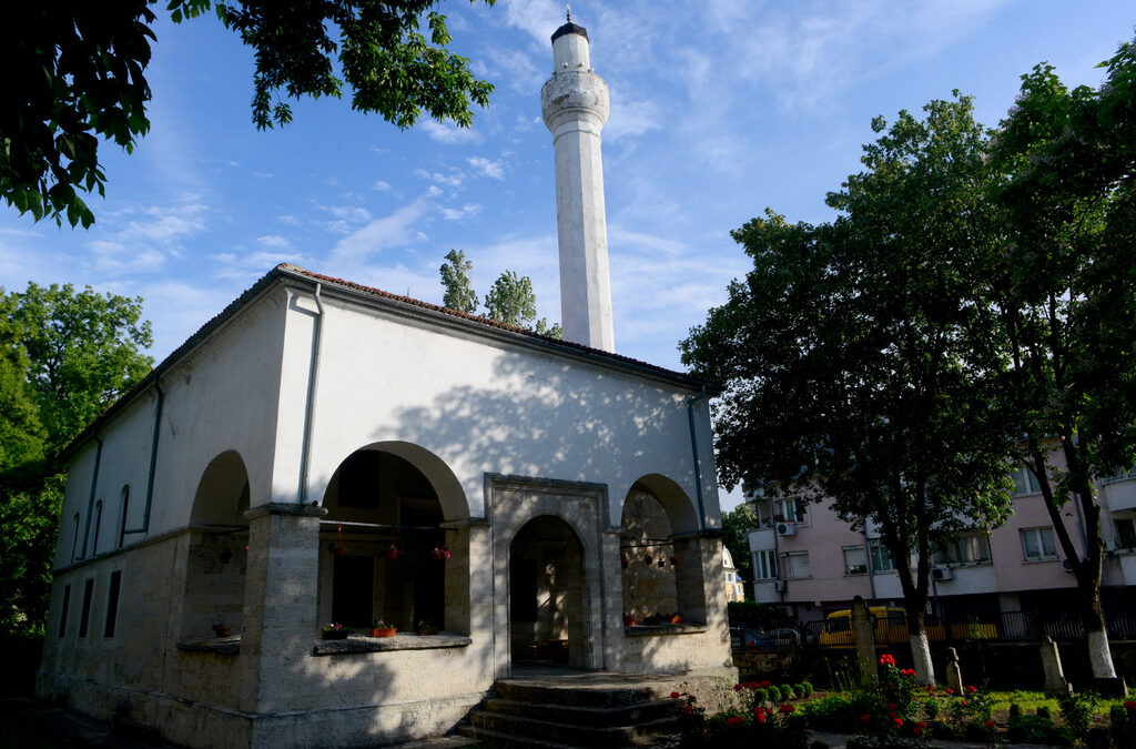 Поправка на БСП за храмовете - паметници на културата, вбеси ДПС
