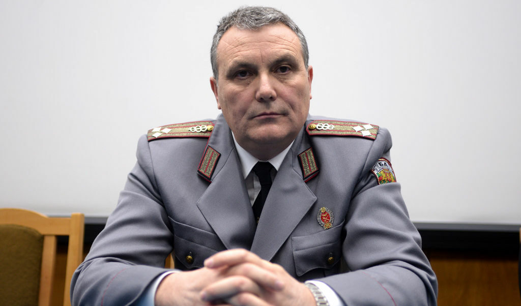 Доц. д-р Крум Кацаров Доц. д-р Крум Кацаров