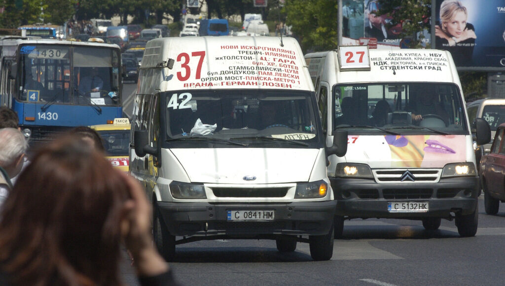 В София линиите на маршрутките намаляват на 17