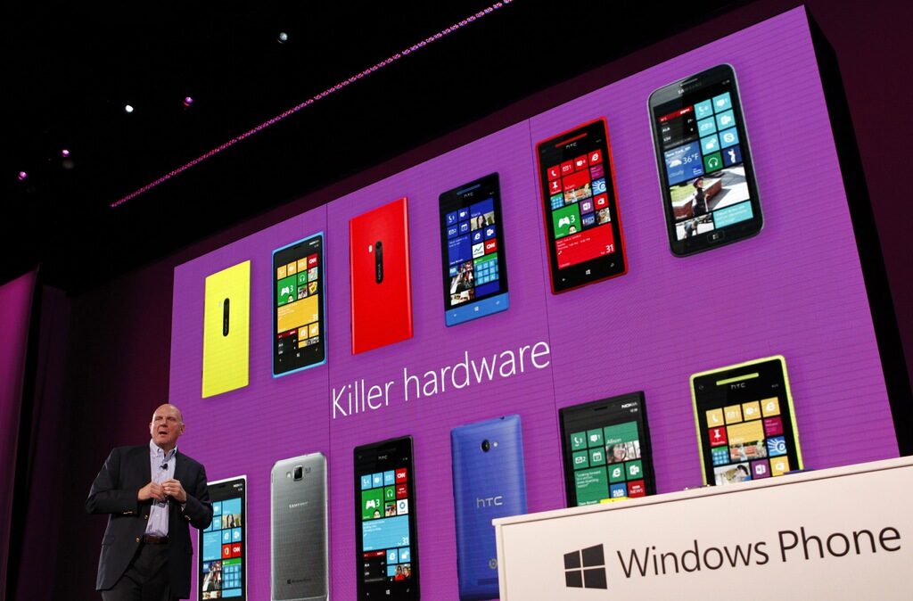 Желанието на Microsoft е максимално да разнообрази максимално гамата на Windows Phone с няколко различни производителя на смартфони.