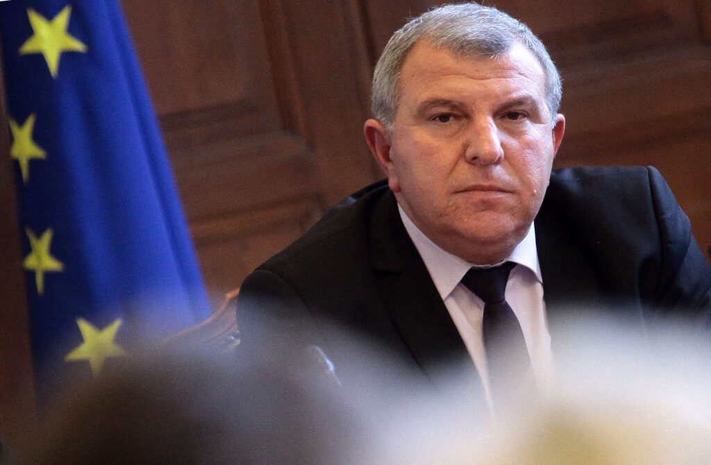Греков провери "изненадващо" изкупуването на тютюн в Хасково