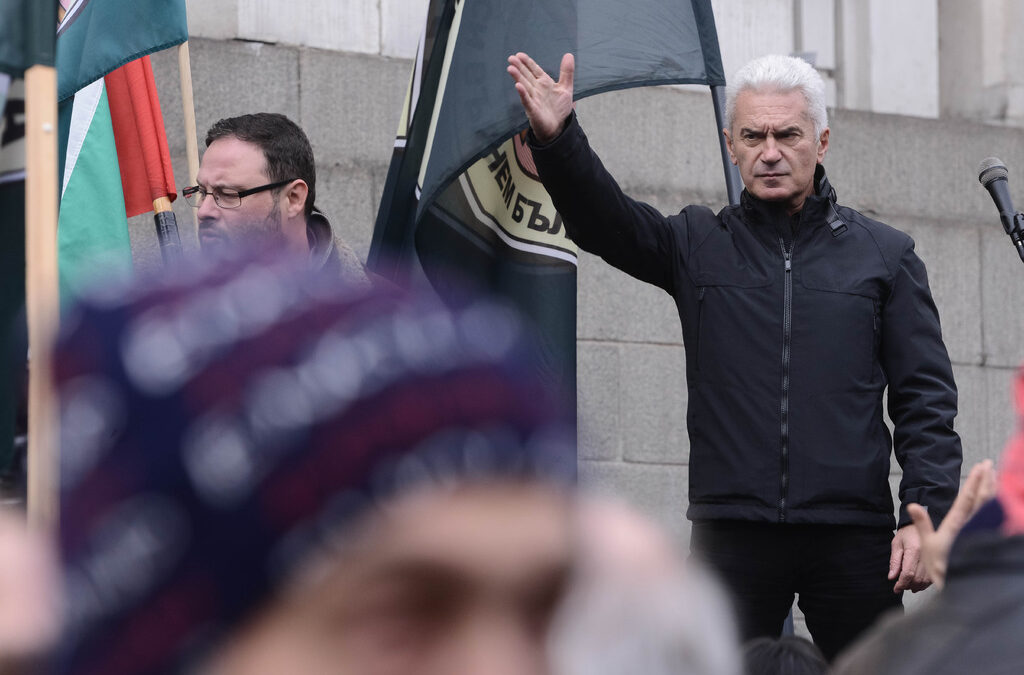 "Атака" поиска МВР и прокуратурата да спрат окупацията на Ректората "Атака" поиска МВР и прокуратурата да спрат окупацията на Ректората