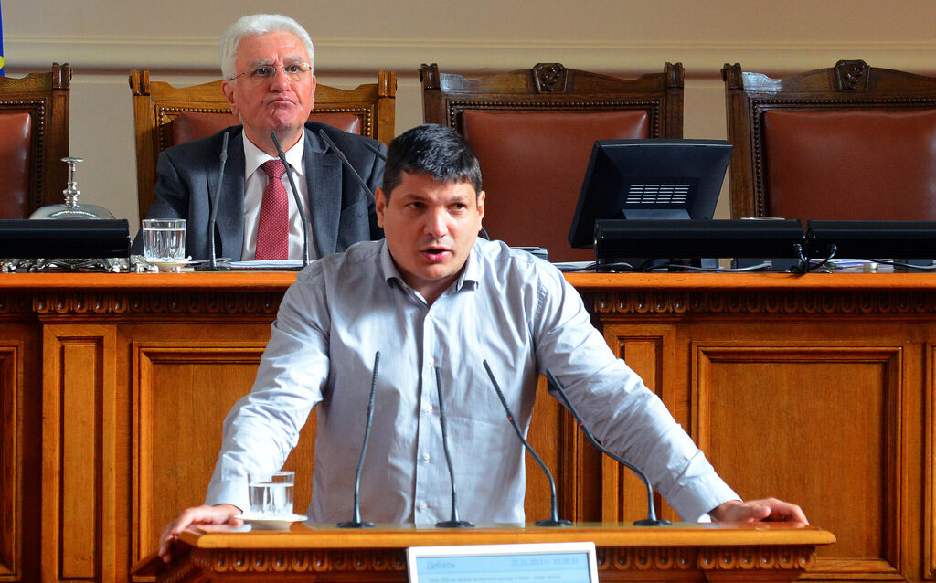 "Според медицината, която толерастите не цитират, това са психически и ментални отклонения", заяви в дискусията депутатът от "Атака" Адриан Асенов. Снимката е архивна "Според медицината, която толерастите не цитират, това са психически и ментални отклонения", заяви в дискусията депутатът от "Атака" Адриан Асенов. Снимката е архивна