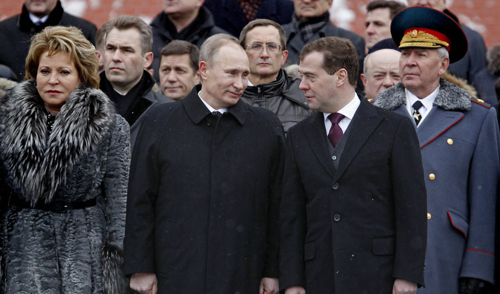 Валентина Матвиенко (вляво) е бивш губернатор на Санкт Петербург и един от най-доверените хора на президента Владимир Путин