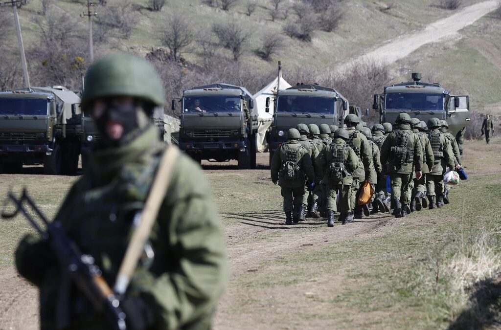 Крим е окупиран със 70 хиляди руски военни и спецчасти, твърди Киев