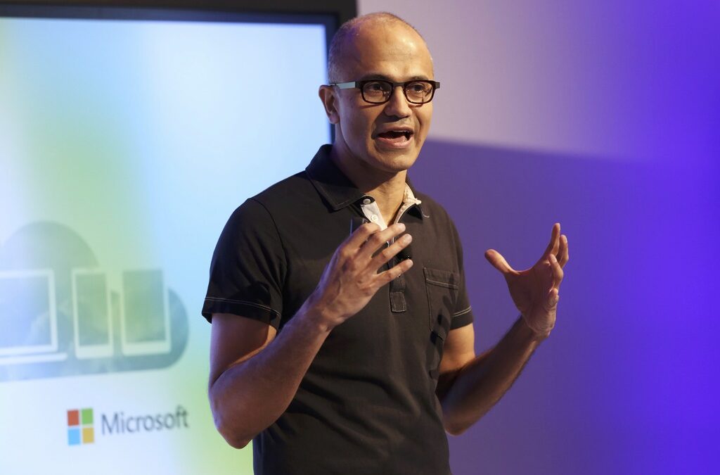 Изпълнителният директор на Microsoft Сатя Надела обяви, че Office за iPad е само част от новата по-мащабна и амбициозна стратегия на компанията.