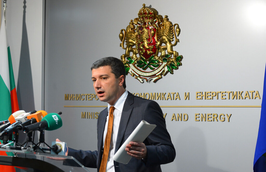 Стойнев: Ако партиите искат, да сезират прокуратурата за всички инвестиционни проекти