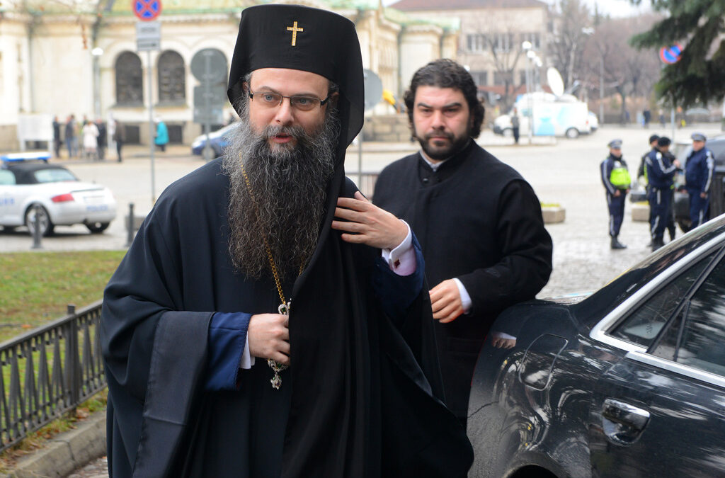 Благодатният огън отново ще бъде донесен от митрополит Николай