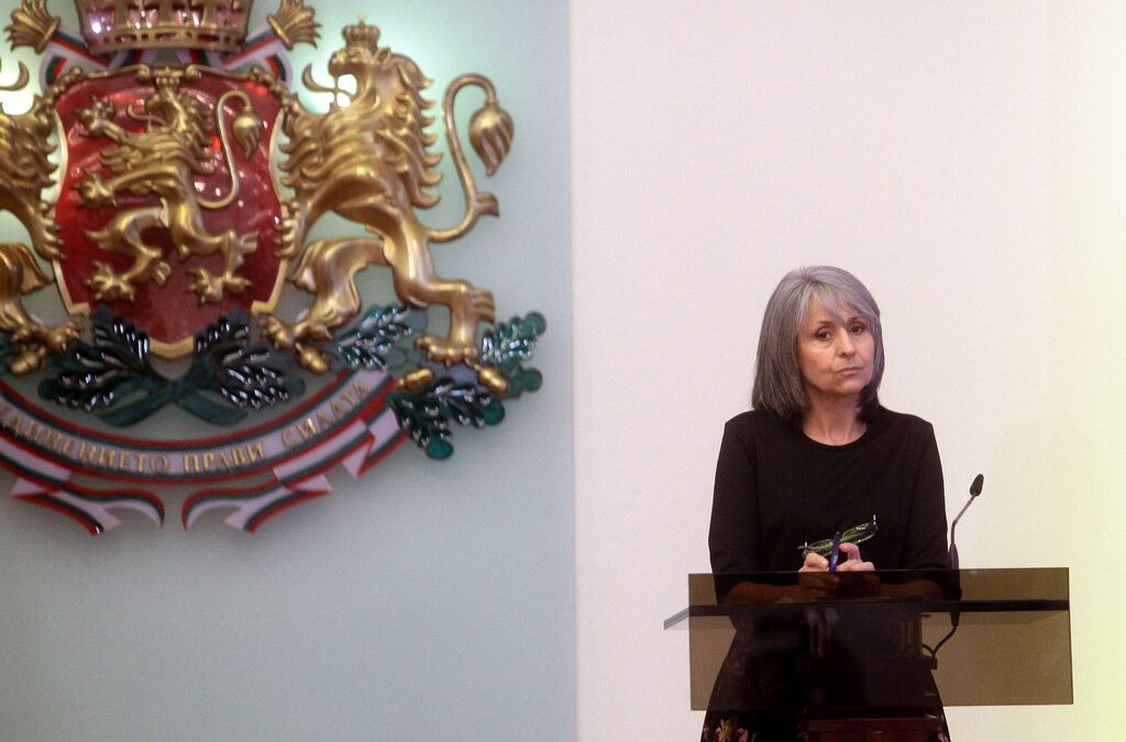 вицепрезидентът Маргарита Попова