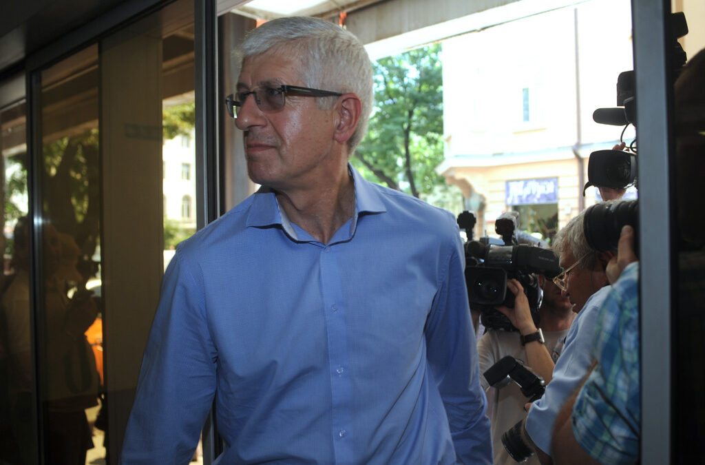 Румен Овчаров