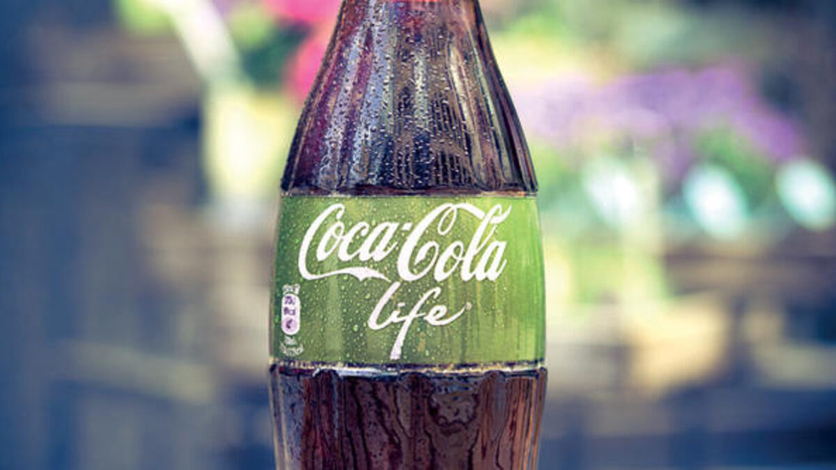 Coca-Cola позеленя