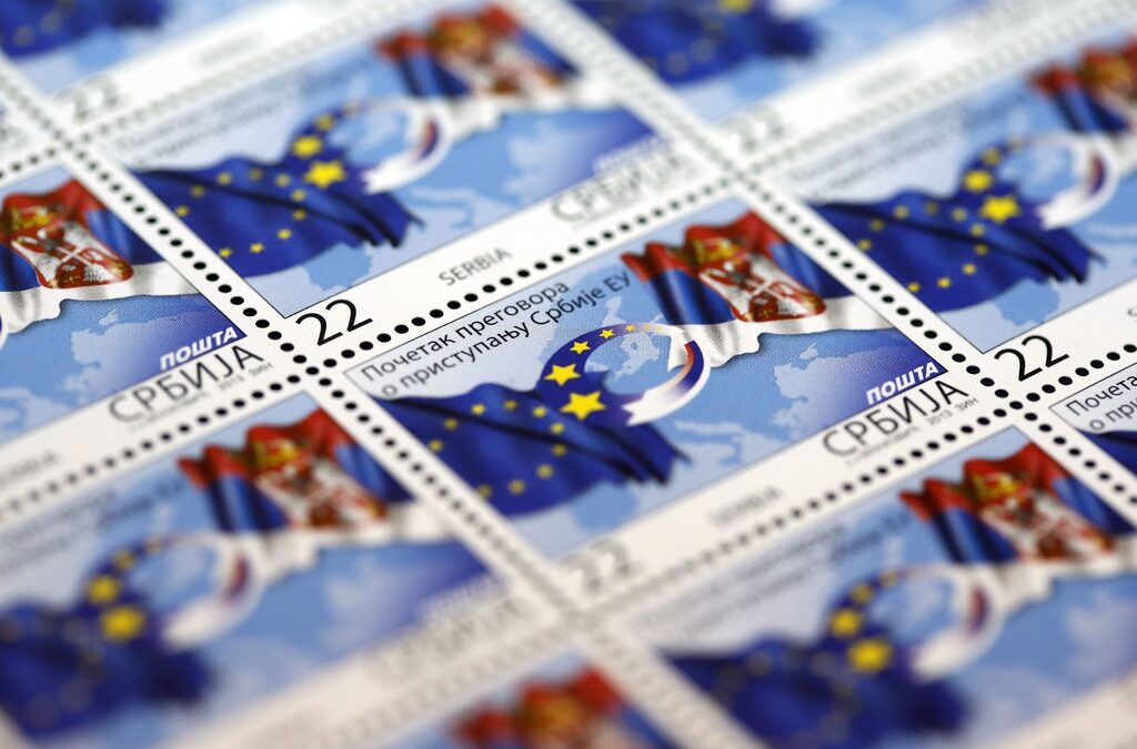 Сърбия е единствена в Европа, чиято армия планира военни учения и със САЩ, и с Русия