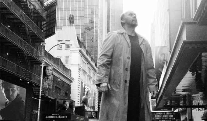 Част от официалния плакат на филма Birdman