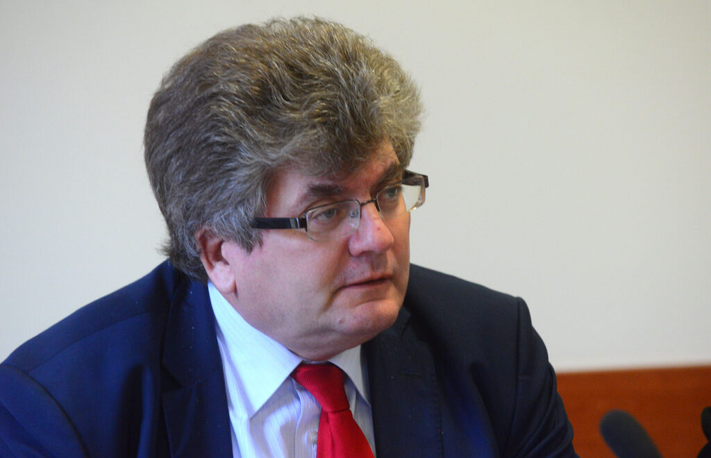 Еленко Божков определи правителството "Близнашки" като измекярско