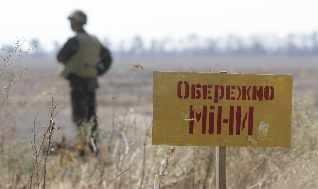 Правозащитници: Всички страни в украинския конфликт са извършвали военни престъпления