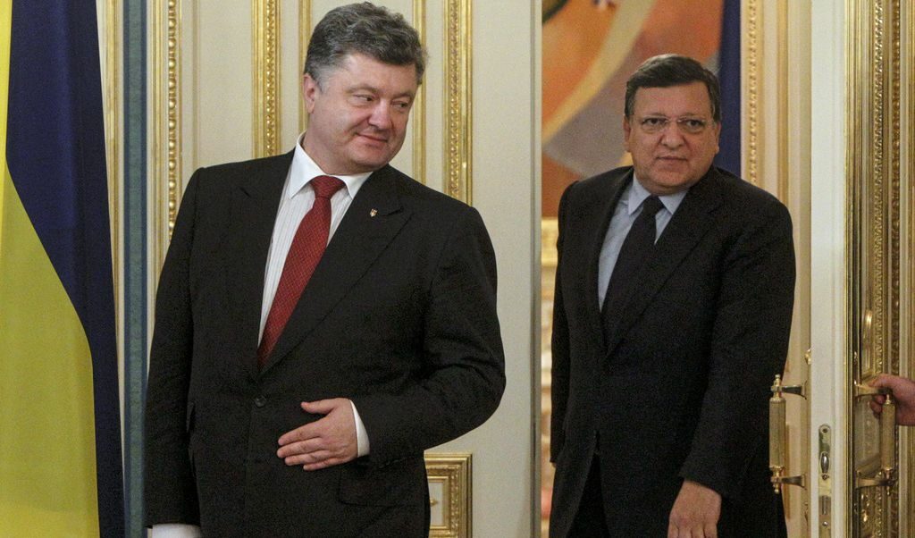 Търговското асоцииране на ЕС с Украйна е отложено с една година