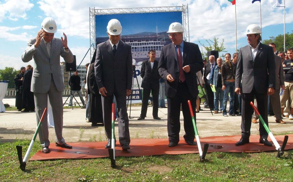 Първата копка на "Спортен комплекс Варна" през 2007. От дясно на ляво: Борислав Гуцанов, Кирил Йорданов, Петър Кандиларов и Марин Митев