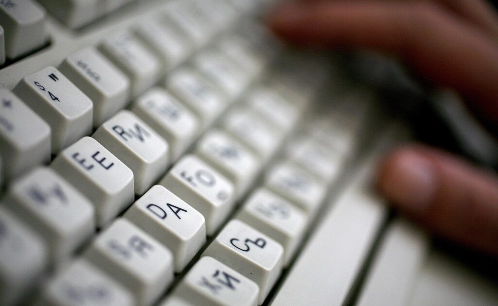 Международна операция свали 129 нелегални сайта в българското интернет пространство