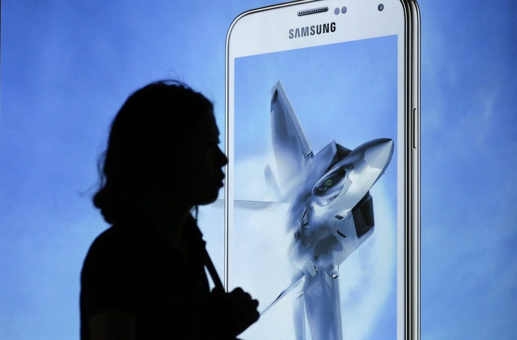 Galaxy S5 е един от популярните смартфони, които използват Gorilla Glass. Galaxy S5 е един от популярните смартфони, които използват Gorilla Glass.