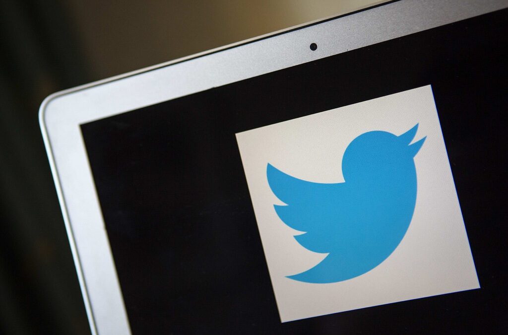 Финансовият директор на Twitter неволно публикува лично съобщение в профила си