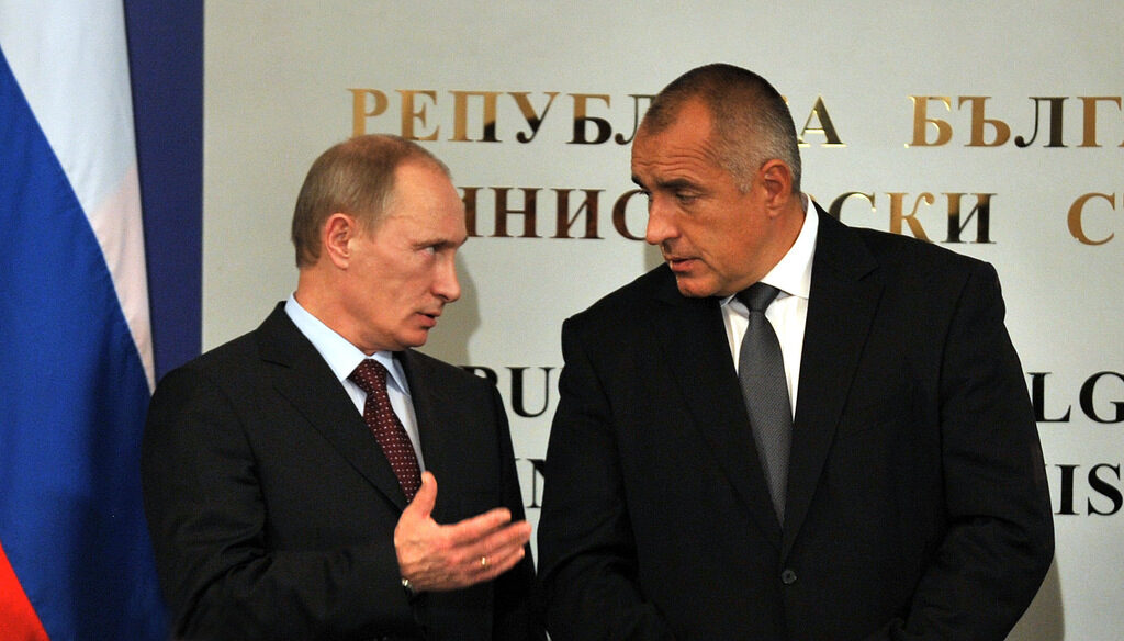 Путин и Борисов - подписването на старта на Южен поток през 2010 в София