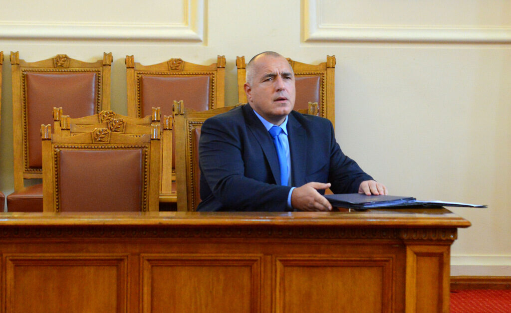 Собственикът на завода "Миджур" ще поеме разходите по утилизацията на останалите в склад мини Собственикът на завода "Миджур" ще поеме разходите по утилизацията на останалите в склад мини
