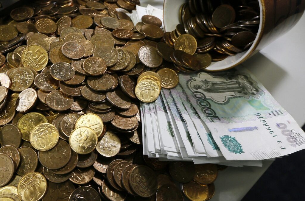 Централната банка на Русия вдигна лихвата до 17% и започна открита война в защита на рублата
