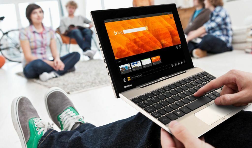 Toshiba представи компактен 8.9-инчов хибриден лаптоп