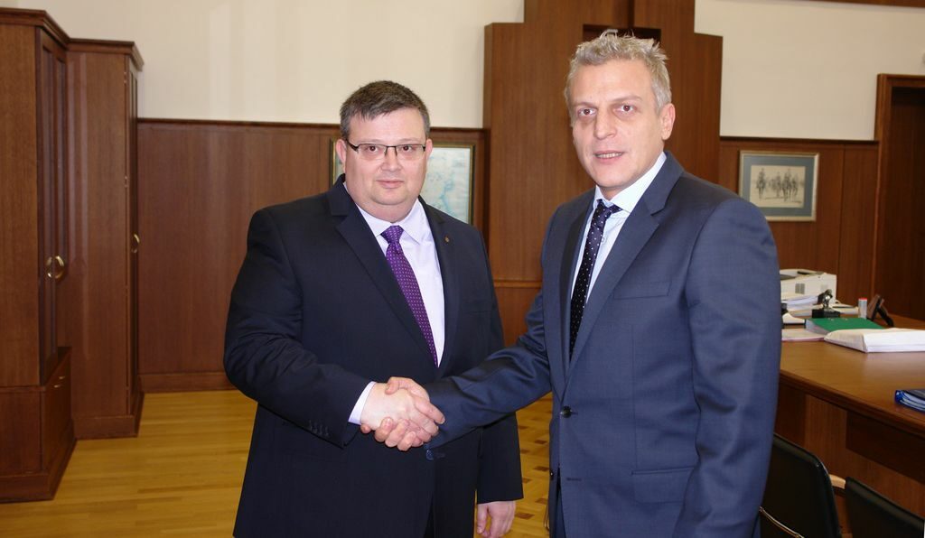 Главният прокурор Сотир Цацаров и министърът на здравеопазването Петър Москов.