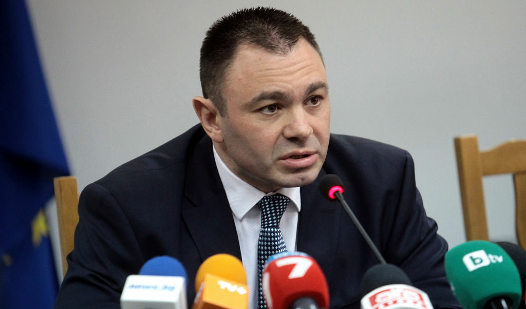 Светлозар Лазаров.